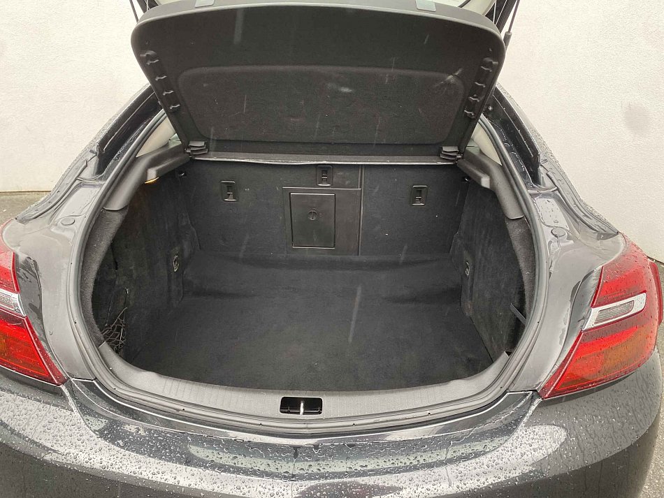 Opel Insignia 1.6CDTi 