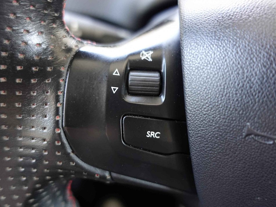 Peugeot 208 1.2PT GT Line