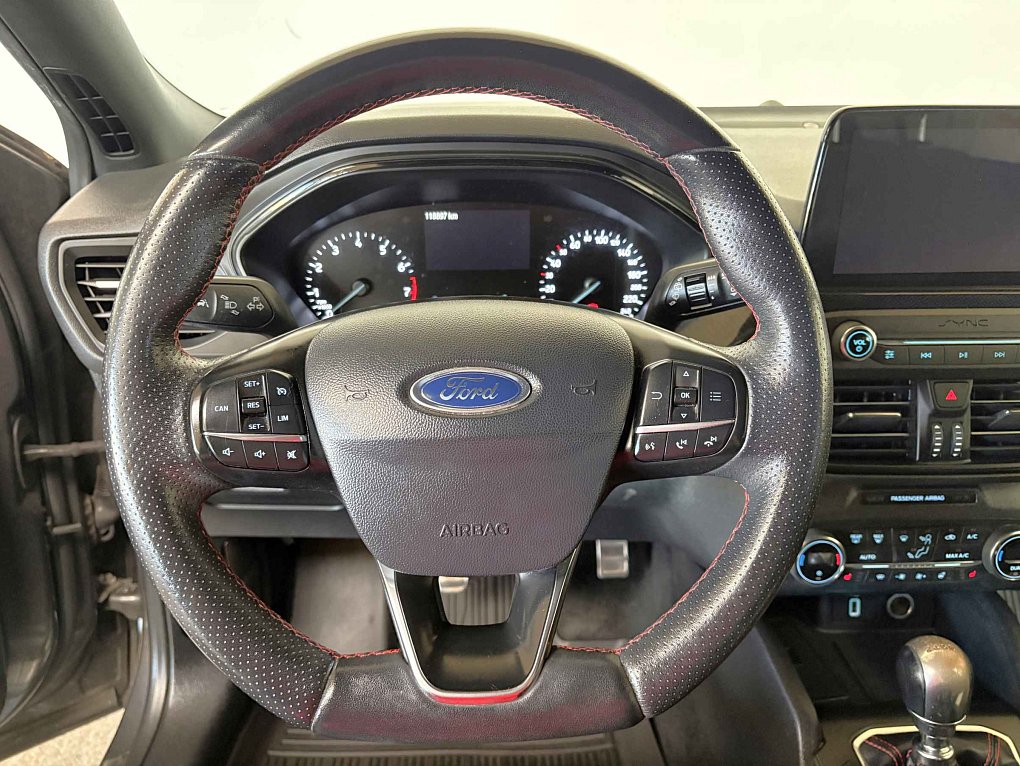 Ford Focus 1.0 EB ST-Line