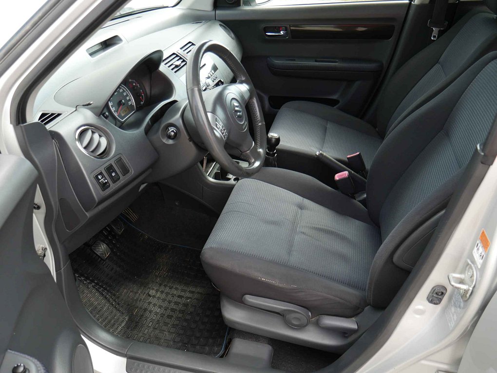 Suzuki Swift 1.3i  4x4