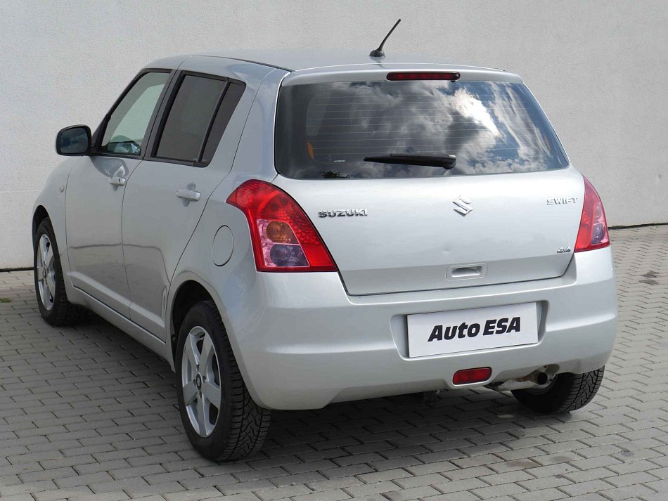 Suzuki Swift 1.3i  4x4