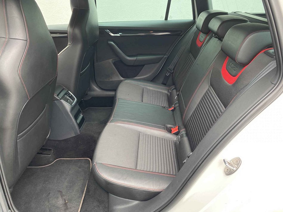 Škoda Octavia III 2.0 TDi RS Challange