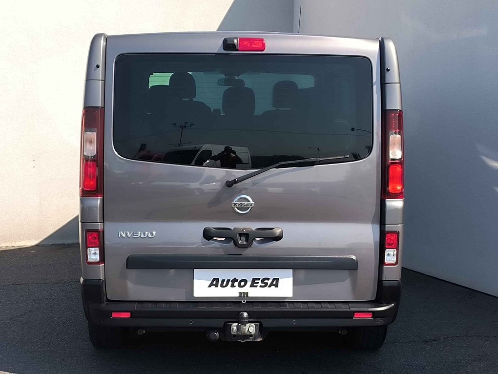Nissan NV300 1.6dCi  L2H1 8míst