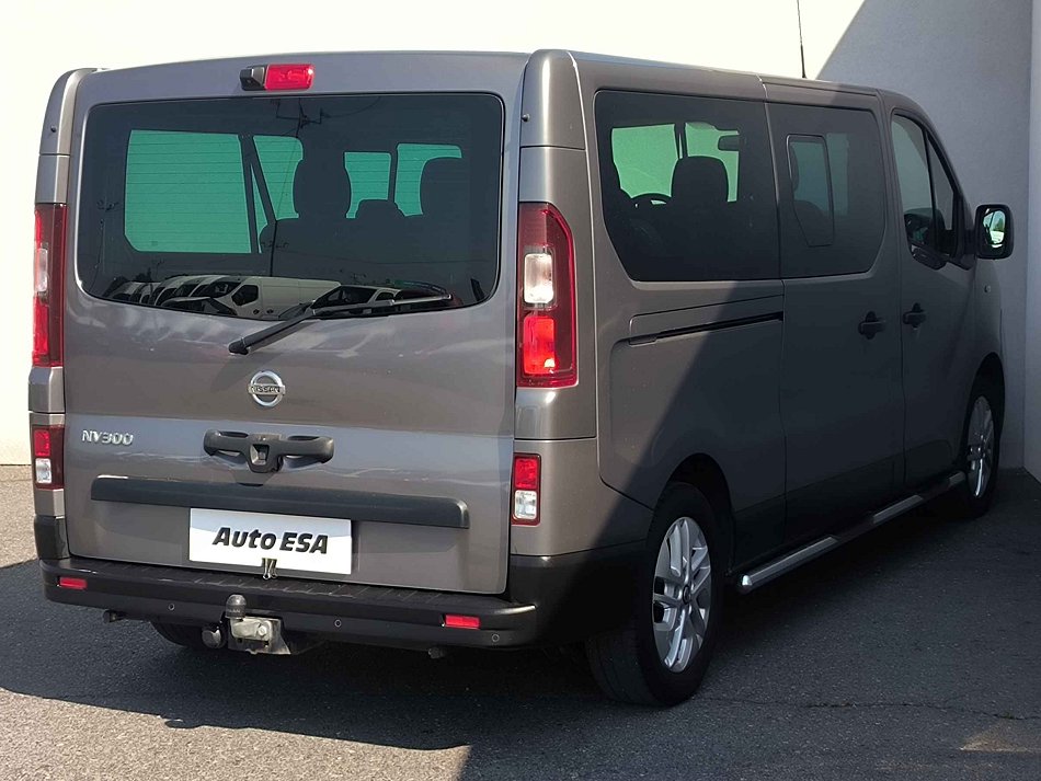 Nissan NV300 1.6dCi  L2H1 8míst