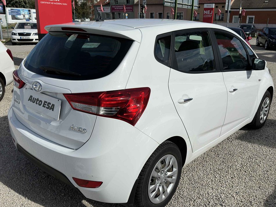 Hyundai Ix20 1.4i 