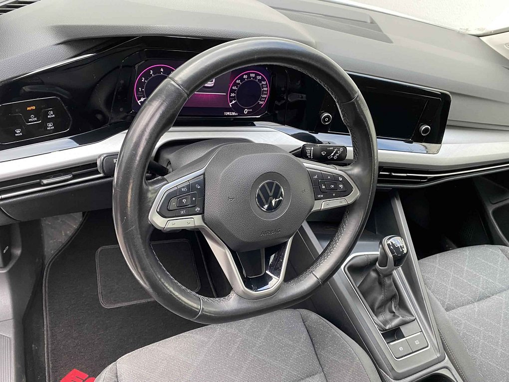 Volkswagen Golf 1.0TSi Life