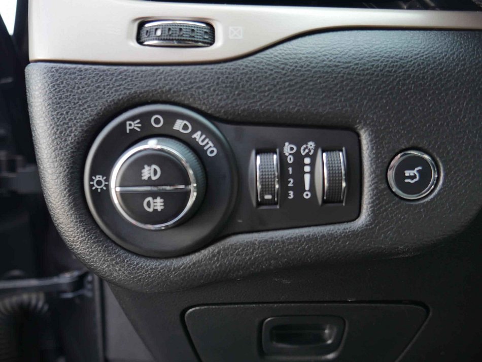 Jeep Cherokee 2.0 CRD Longitude 4x4