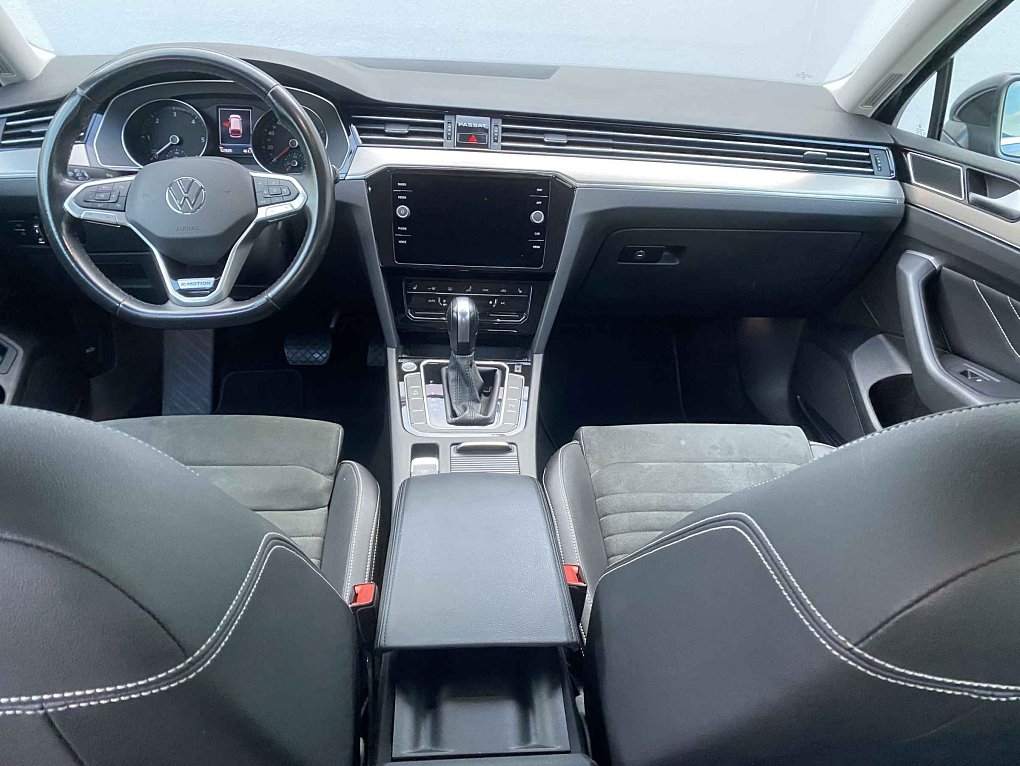 Volkswagen Passat 2.0TDi Elegance 4x4