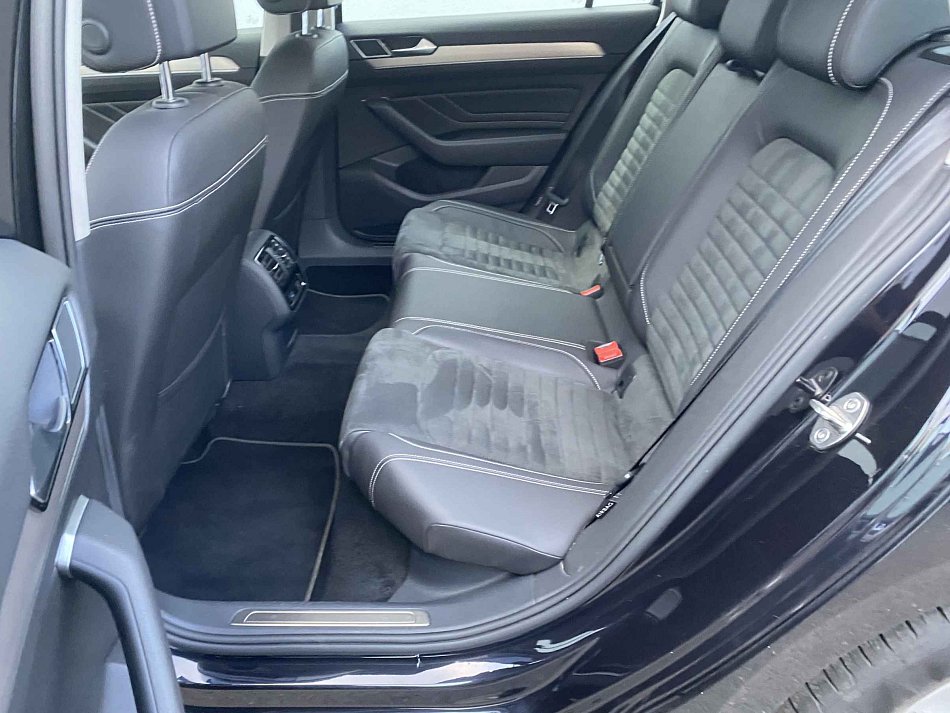 Volkswagen Passat 2.0TDi Elegance 4x4