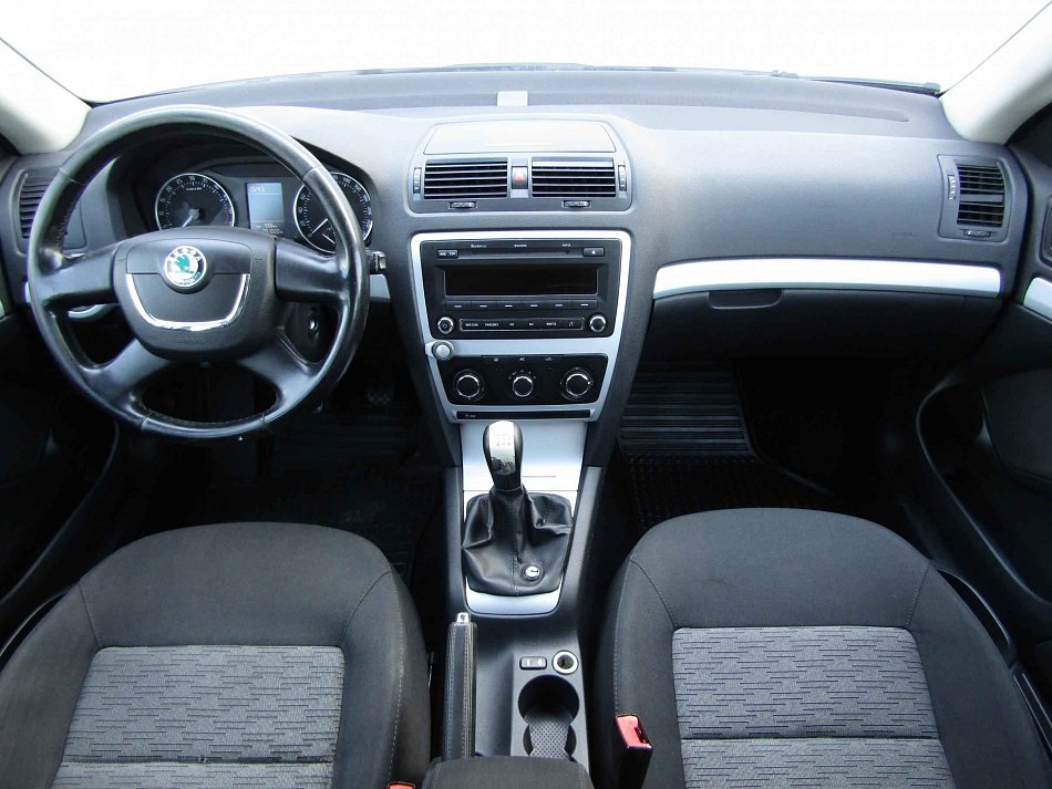 Škoda Octavia II 2.0TDi Ambiente