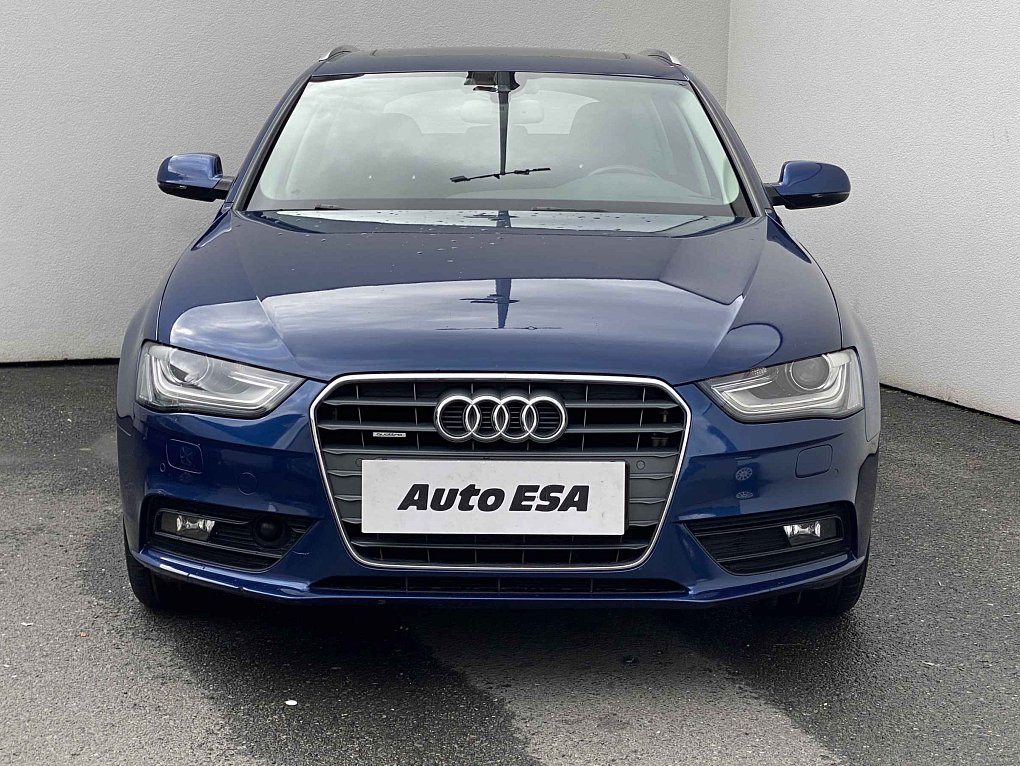 Audi A4 2.0 TDi Attraction quattro