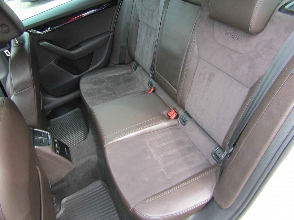Škoda Octavia III 2.0 TDi  4x4