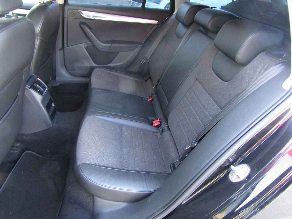 Škoda Octavia III 2.0 TDi Elegance