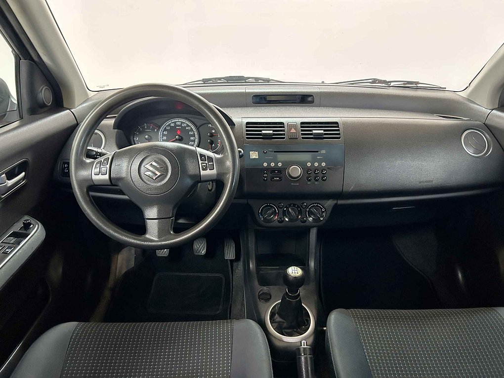 Suzuki Swift 1.3i 