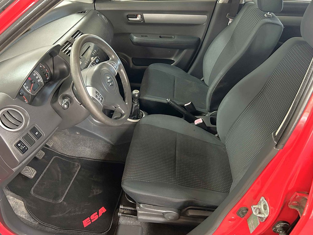 Suzuki Swift 1.3i 