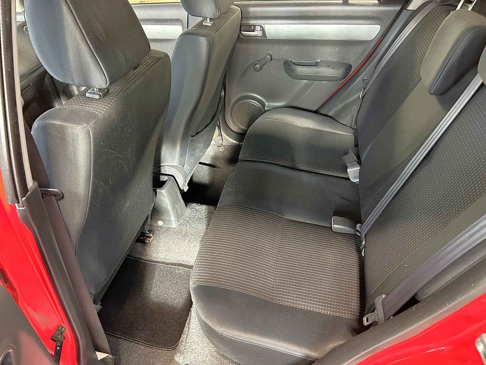 Suzuki Swift 1.3i 