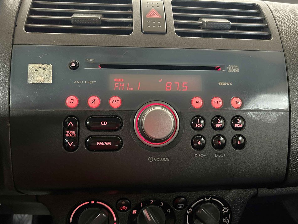 Suzuki Swift 1.3i 
