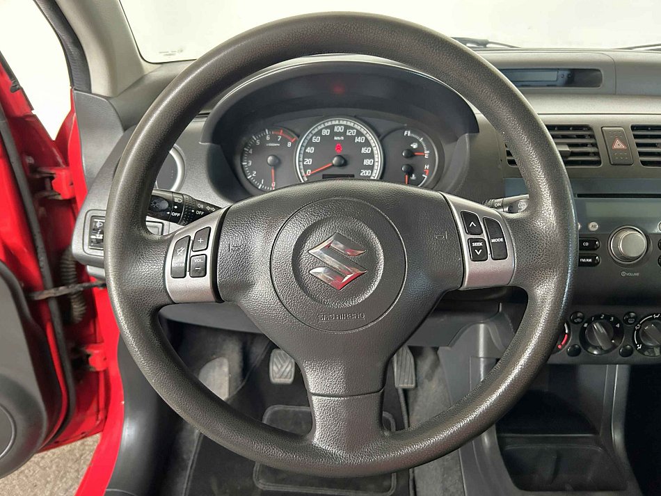 Suzuki Swift 1.3i 