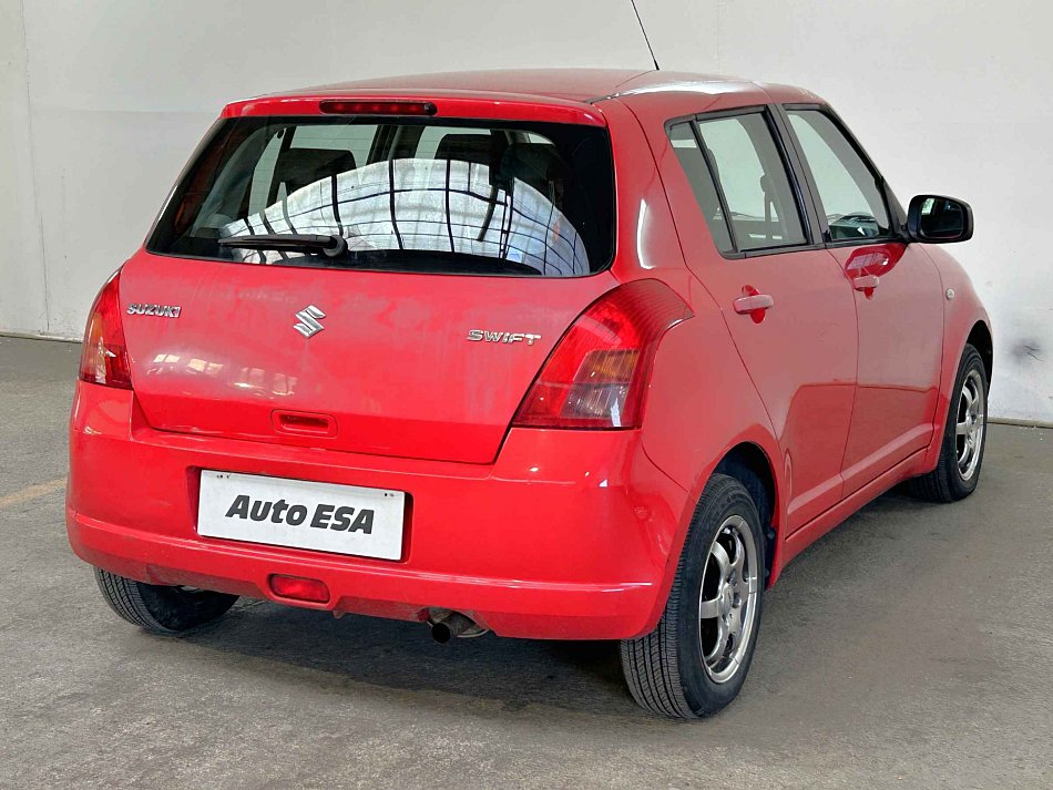 Suzuki Swift 1.3i 