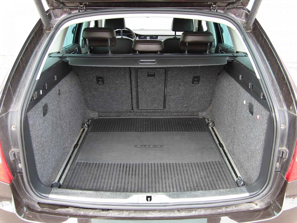 Škoda Superb II 2.0 TDi L&K