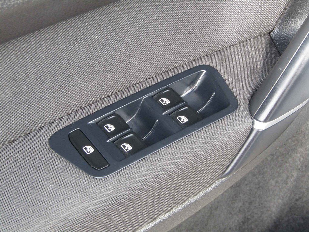Volkswagen Golf 1.6 TDi 