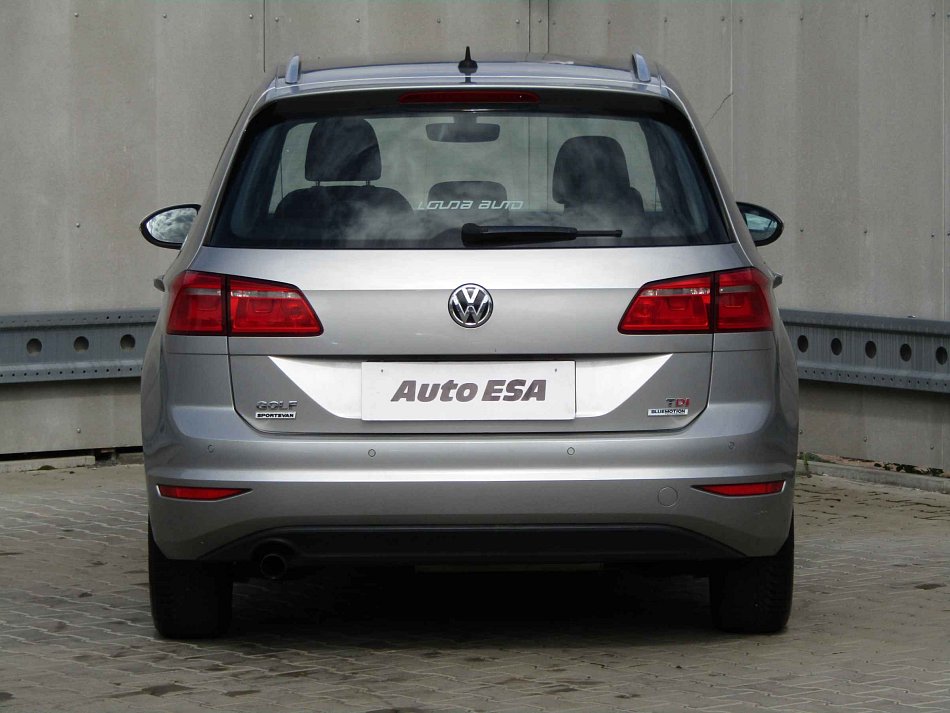 Volkswagen Golf 1.6 TDi 