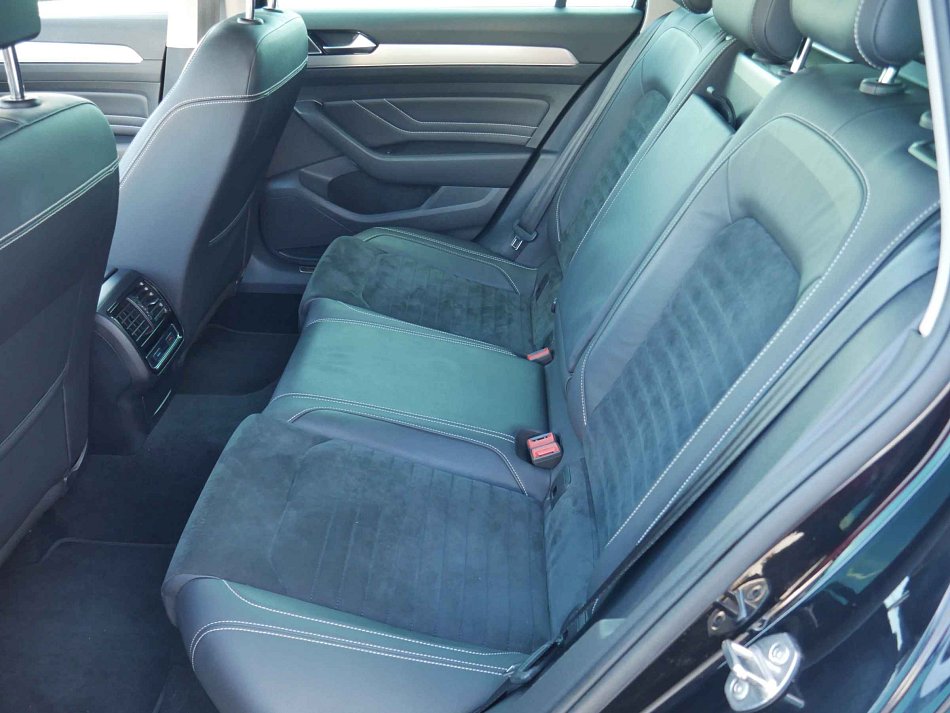 Volkswagen Passat 2.0TDi Elegance