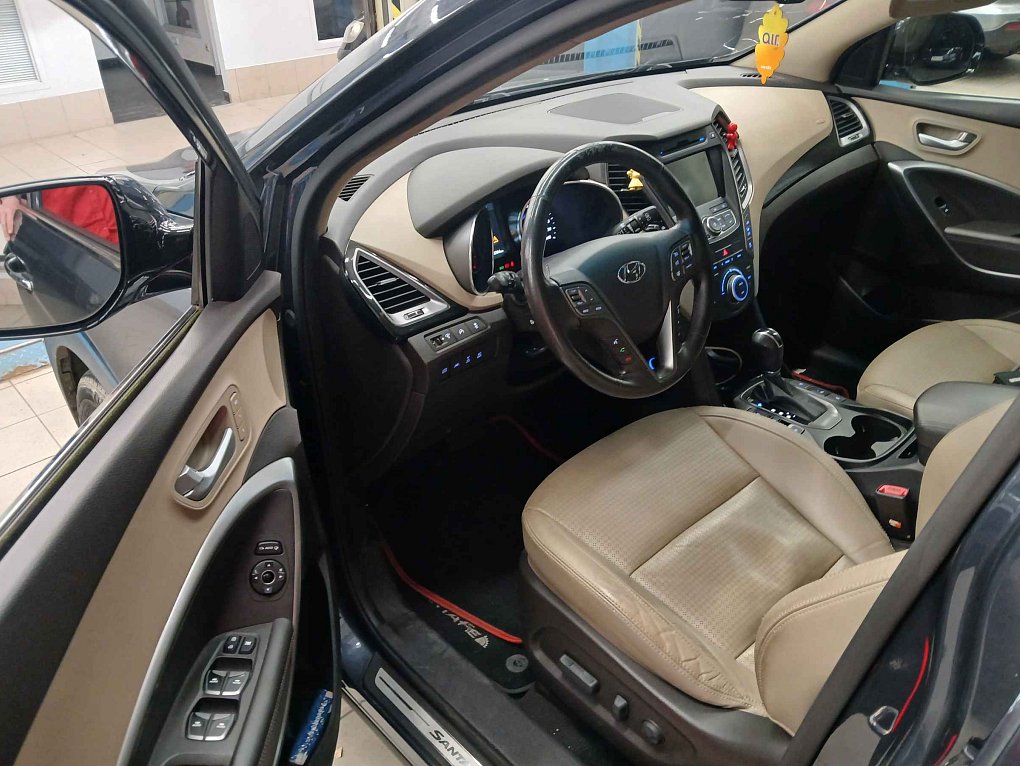 Hyundai Santa Fe 2.2CRDi Luxury 4x4, 7míst