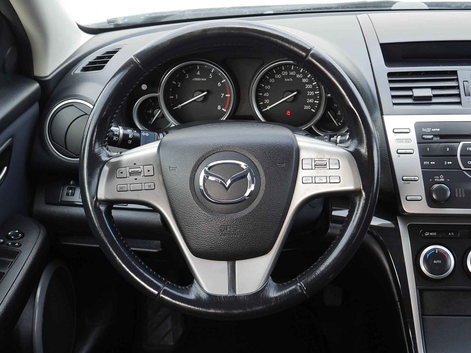 Mazda 6 2.0 i 
