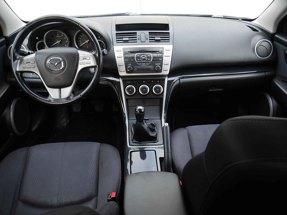 Mazda 6 2.0 i 