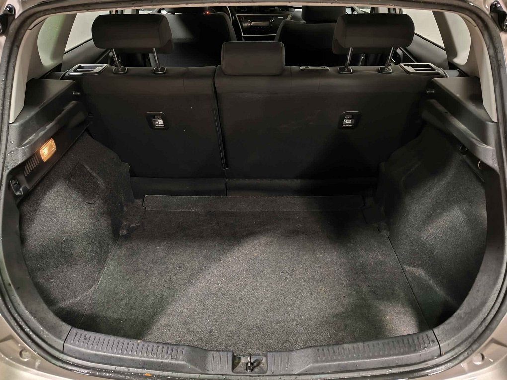 Toyota Auris 1.3 VVT-i Cool