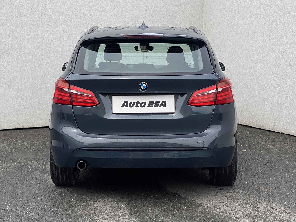 BMW Řada 2 2.0 D Sport 218 d