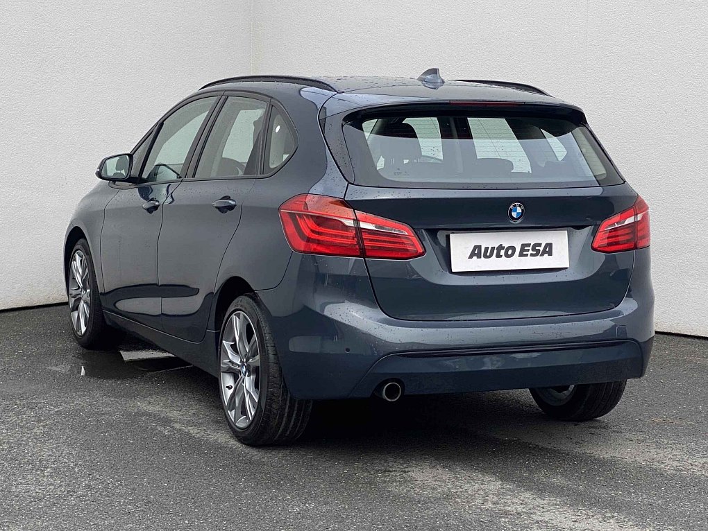 BMW Řada 2 2.0 D Sport 218 d