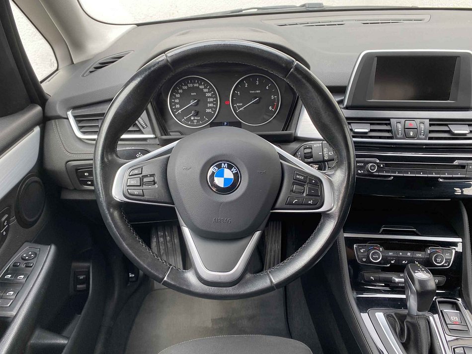 BMW Řada 2 2.0 D Sport 218 d