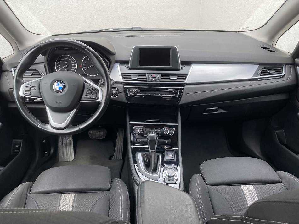 BMW Řada 2 2.0 D Sport 218 d