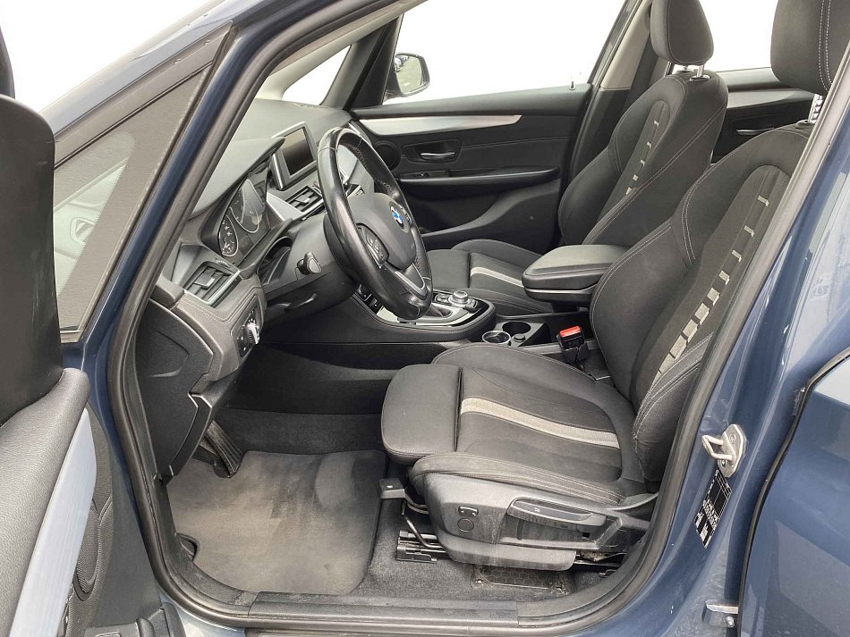 BMW Řada 2 2.0 D Sport 218 d