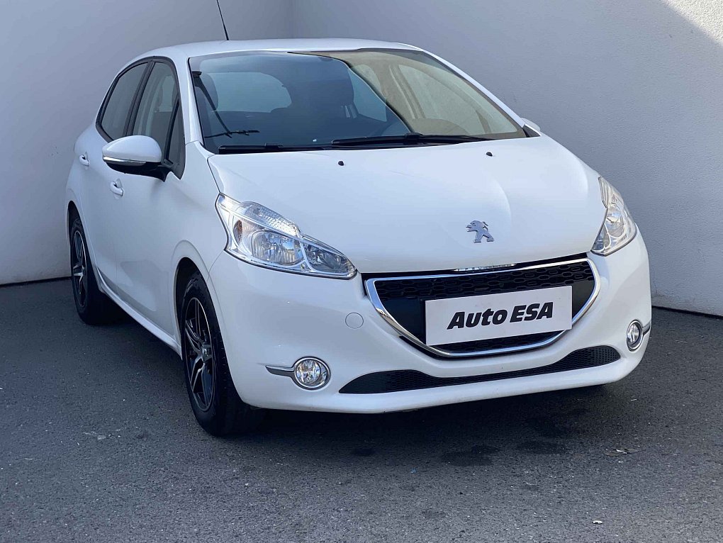 Peugeot 208 1.2 VTi 