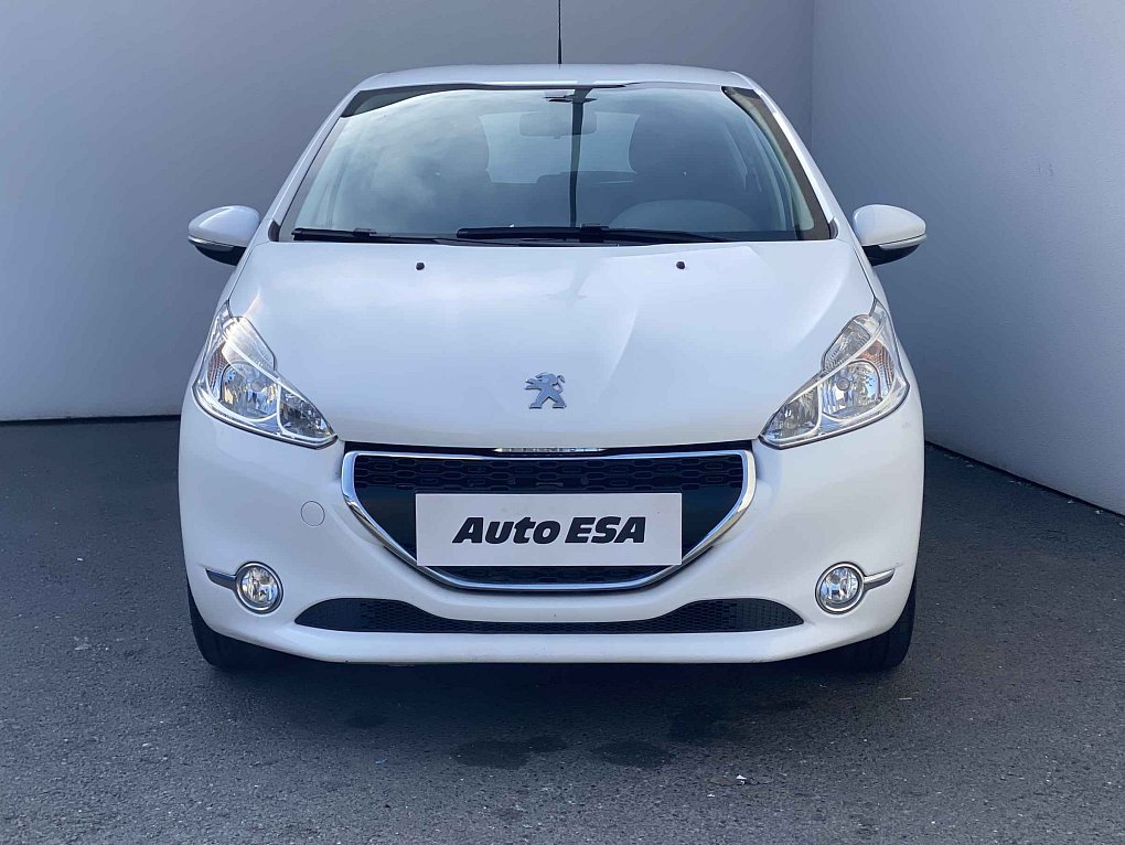 Peugeot 208 1.2 VTi 