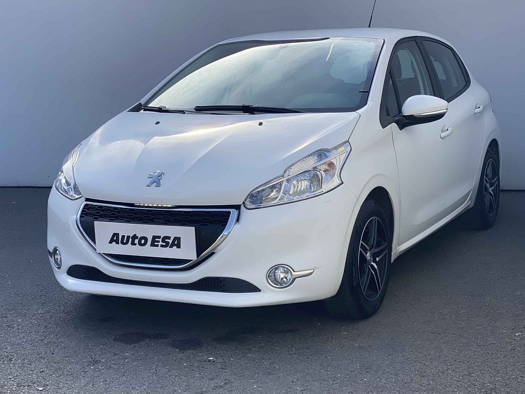 Peugeot 208 1.2 VTi 