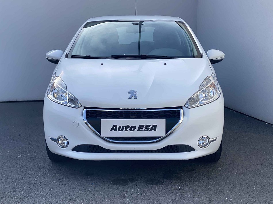 Peugeot 208 1.2 VTi 