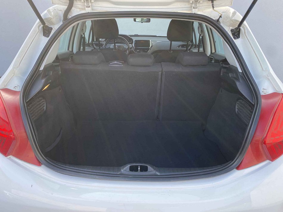 Peugeot 208 1.2 VTi 