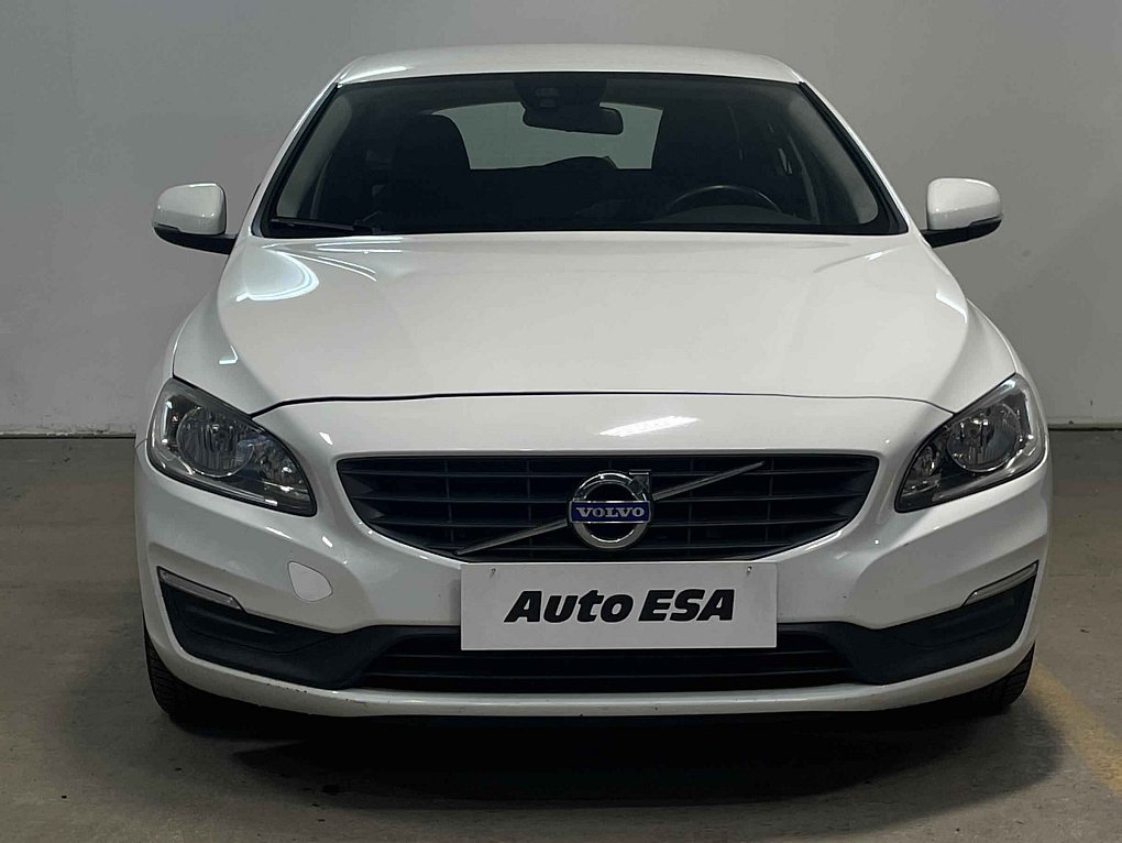 Volvo V60 2.0D 