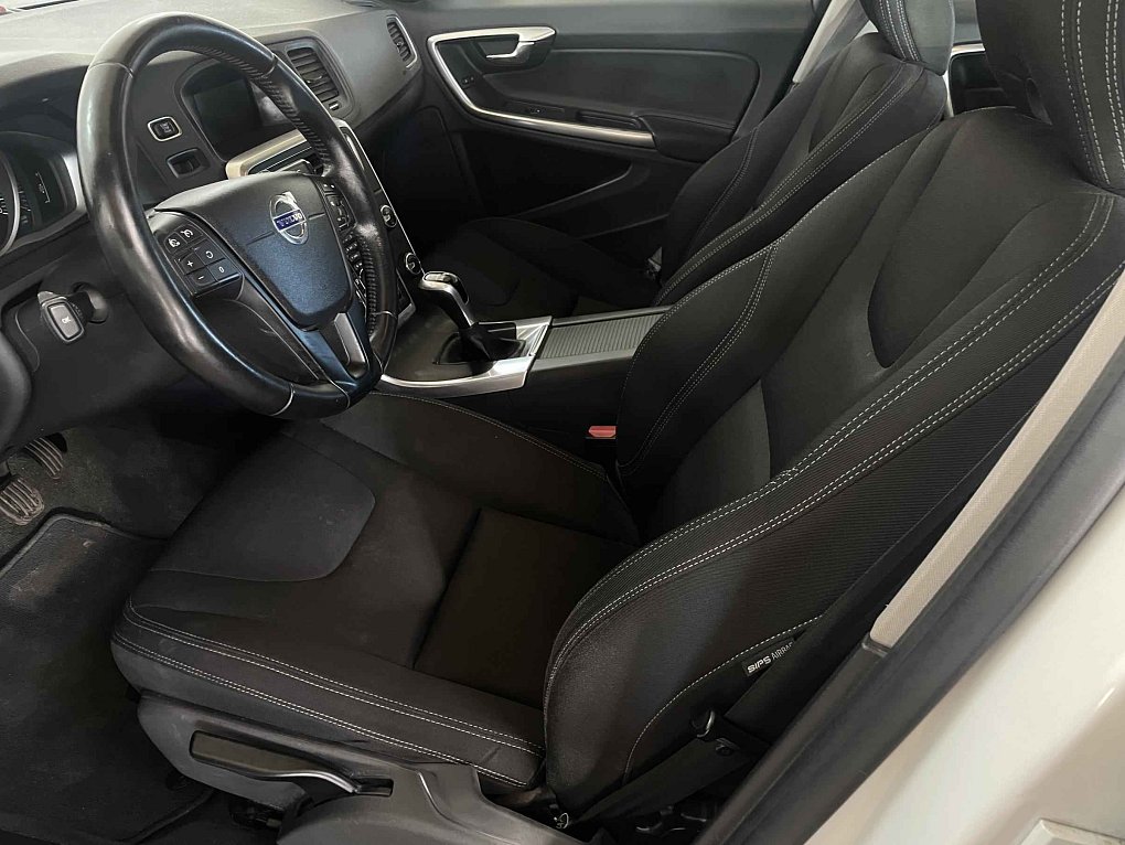 Volvo V60 2.0D 