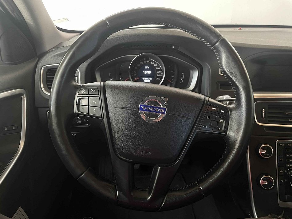Volvo V60 2.0D 