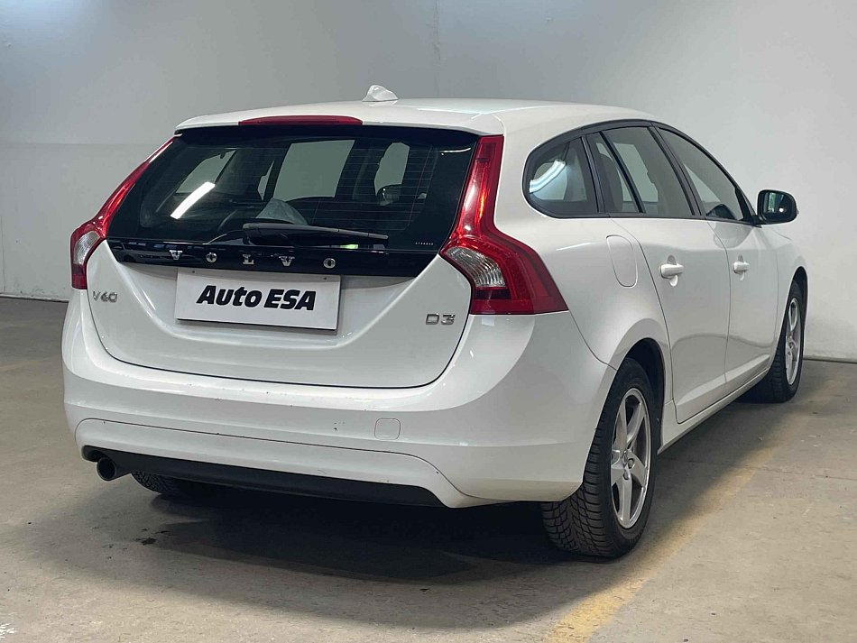Volvo V60 2.0D 