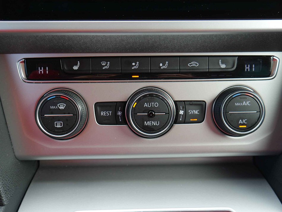 Volkswagen Passat 2.0TDi 