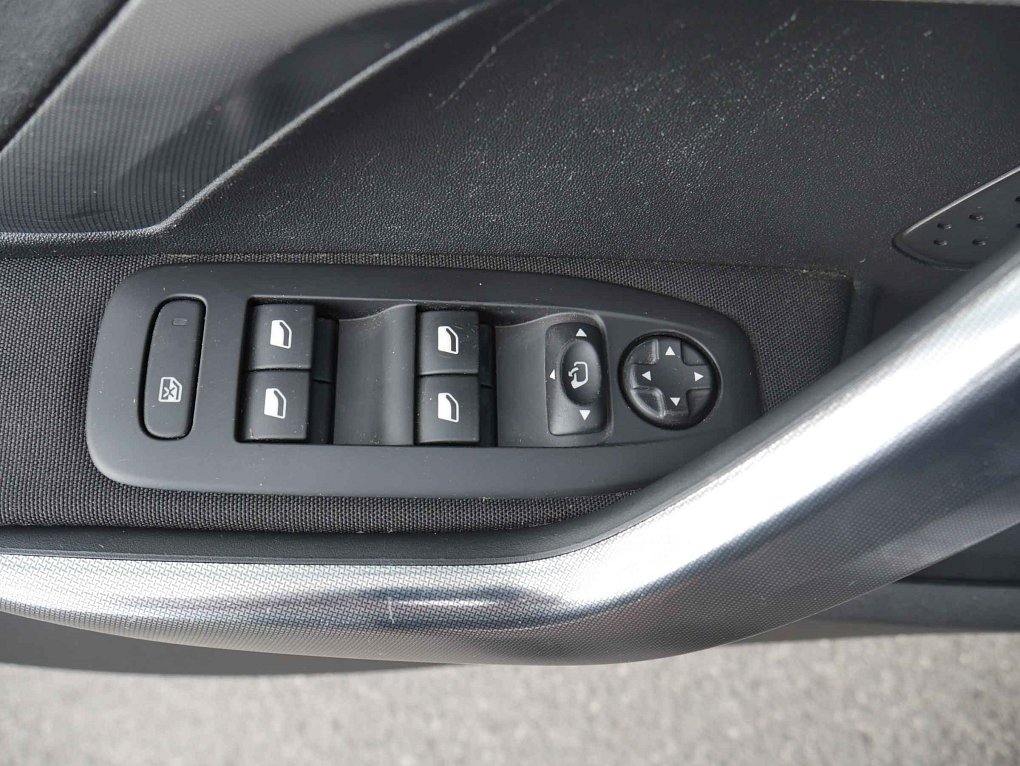 Peugeot 2008 1.2PT Allure