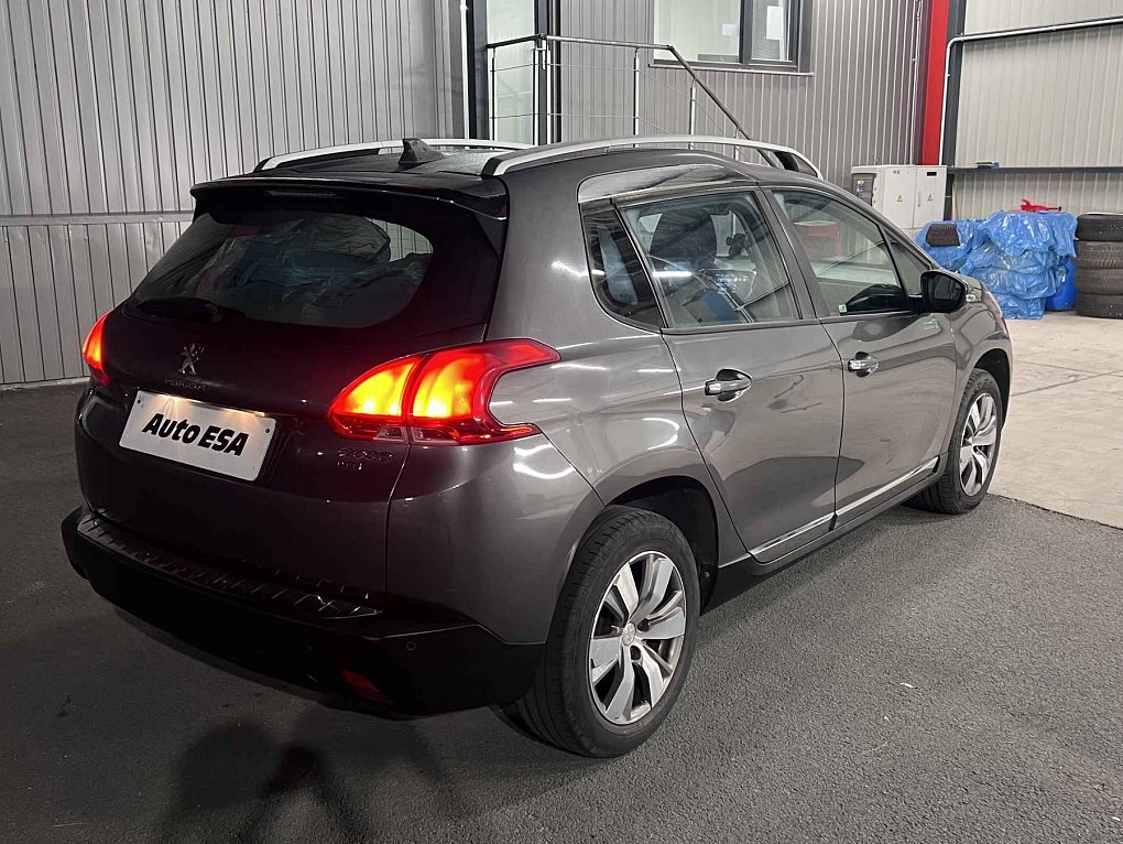 Peugeot 2008 1.2 PT 