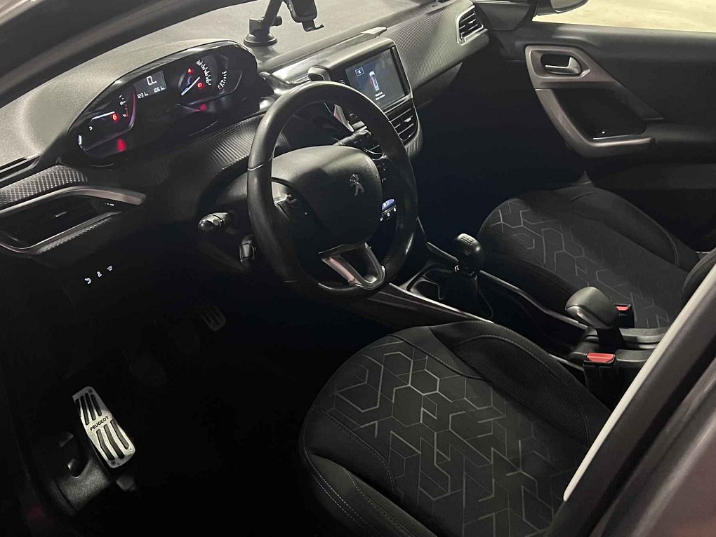 Peugeot 2008 1.2 PT 