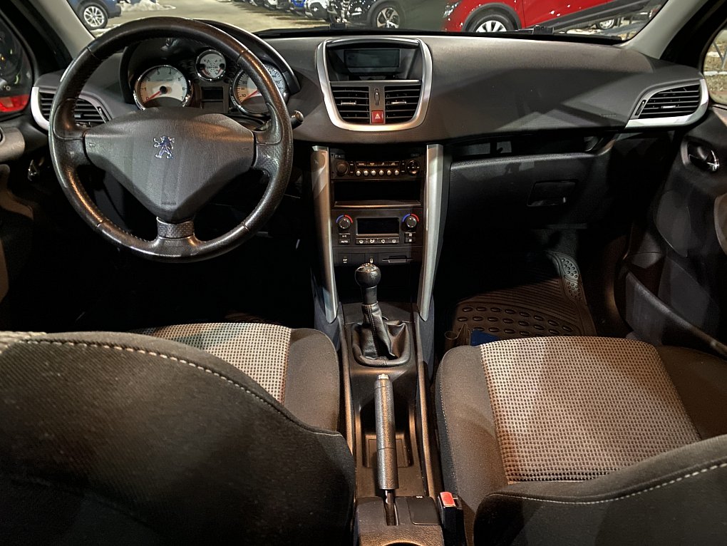 Peugeot 207 1.6 i 